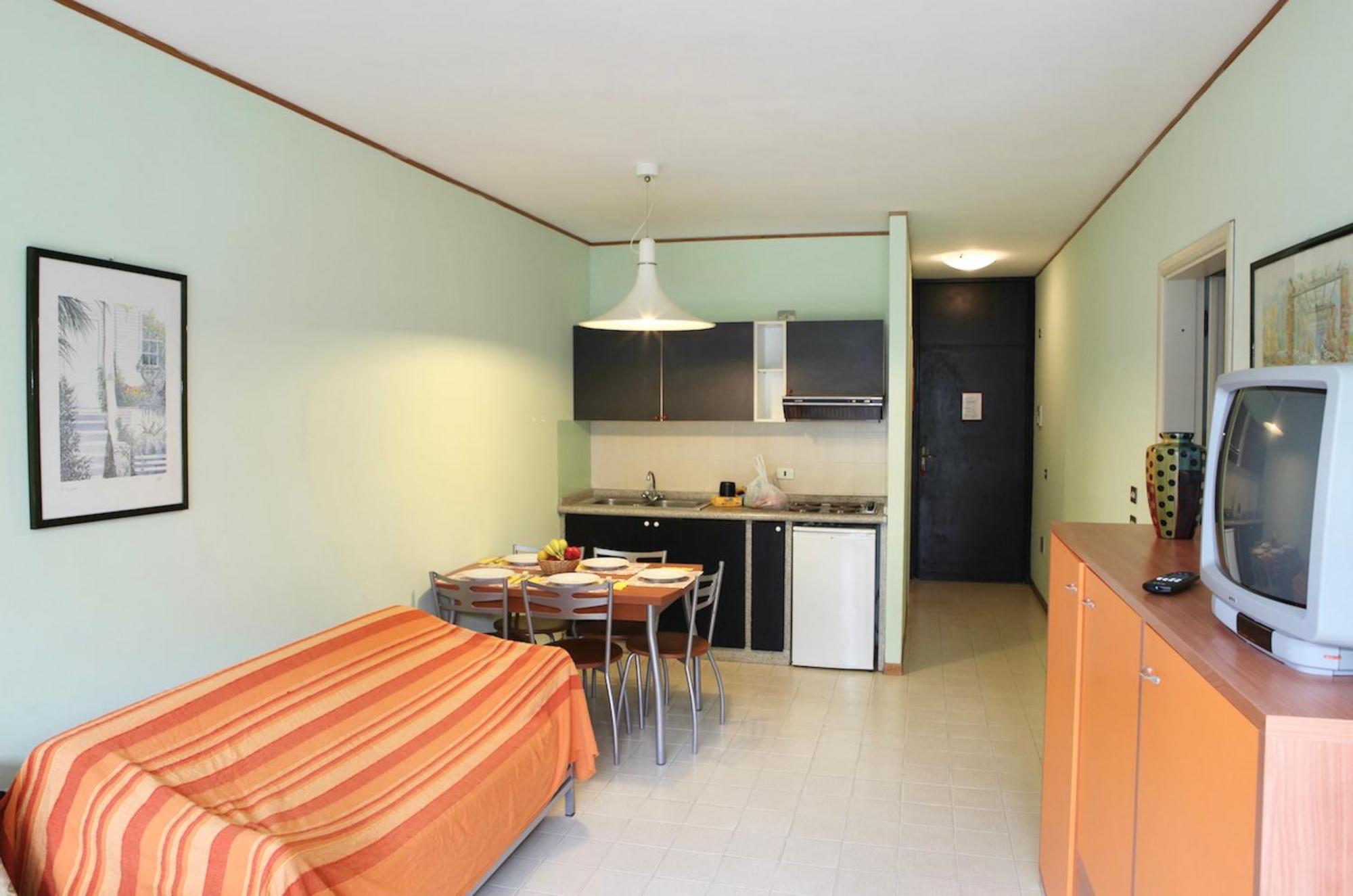 Isstravel, Holiday Homes In Marina Di Bibbona From 400 To 900 Meters From The Sea, Apartments 6 Beds With Private Outdoor Area Exterior photo